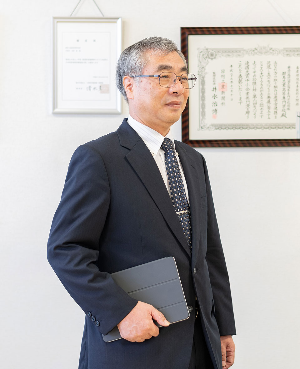群馬工業高等専門学校長